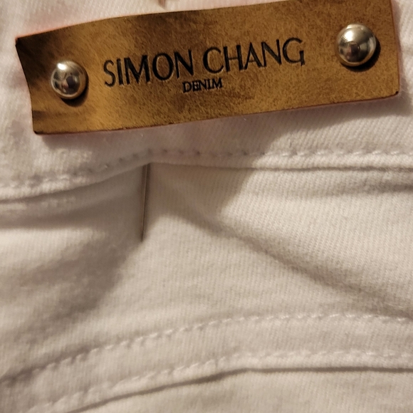 Simon Chang, white denim capris - Picture 4 of 4